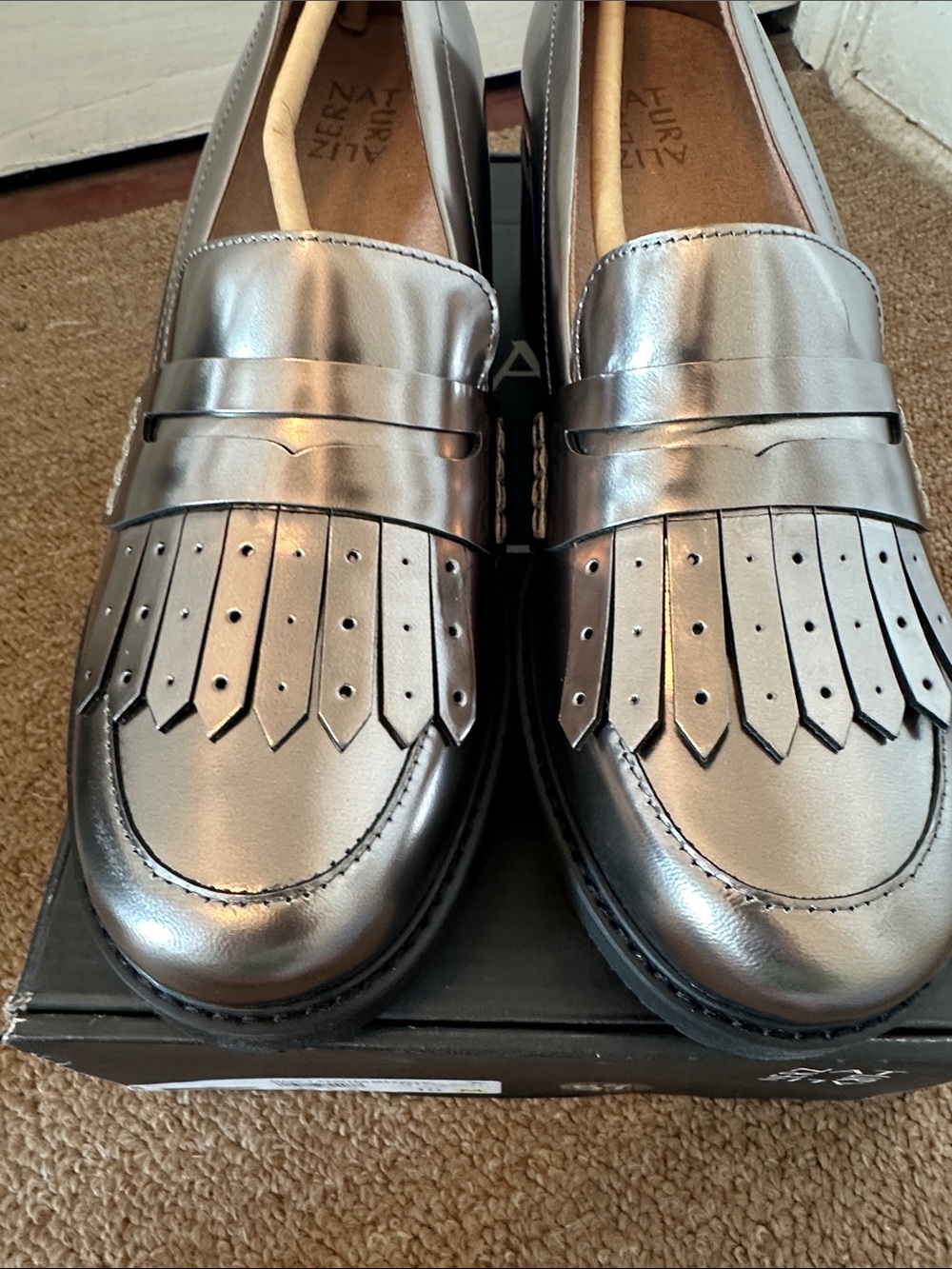Naturalizer women’s Metallic Silver Kiltie Loafers - Picture 6 of 7